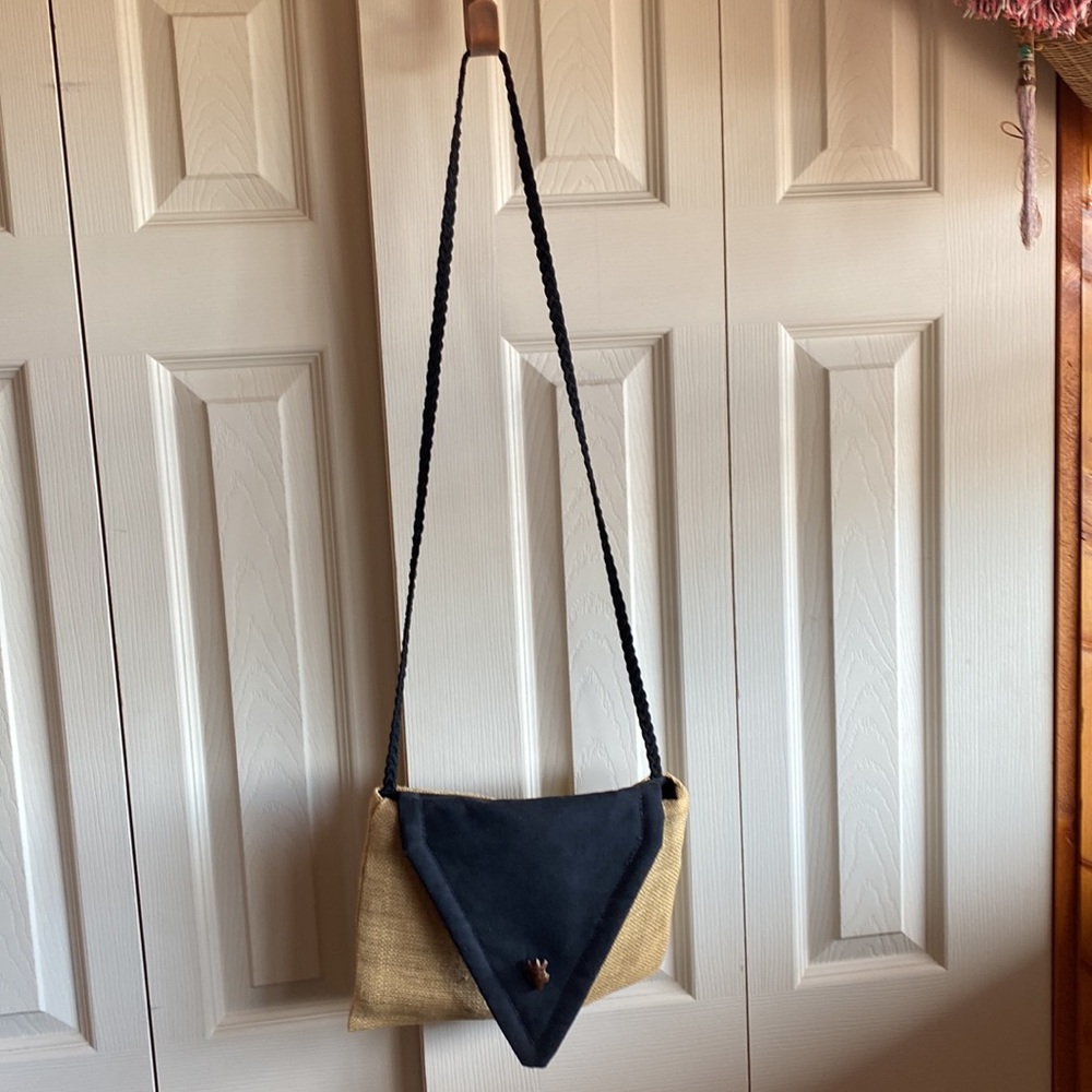 NWOT Clutch Crossbody 46” Braided Strap Burlap and Black Denim Bag Turtle Button - Picture 4 of 16